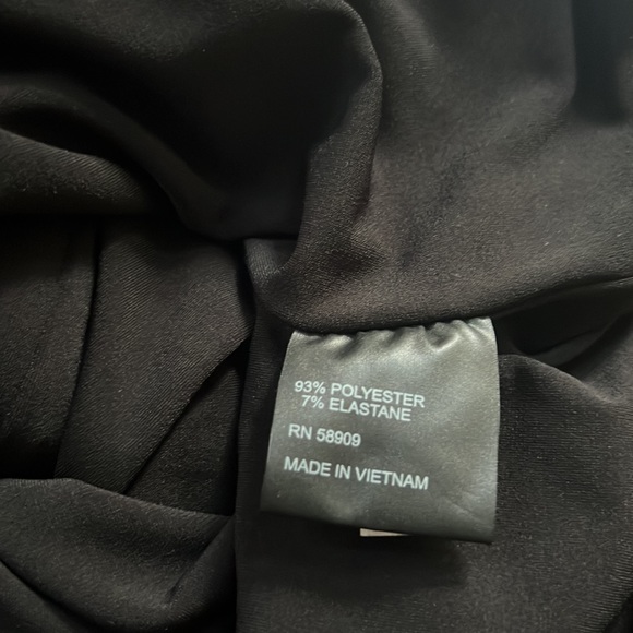 Gianni Bini
Bedford Side Cut Out Scoop Neck Sleeveless Dress - Picture 7 of 10